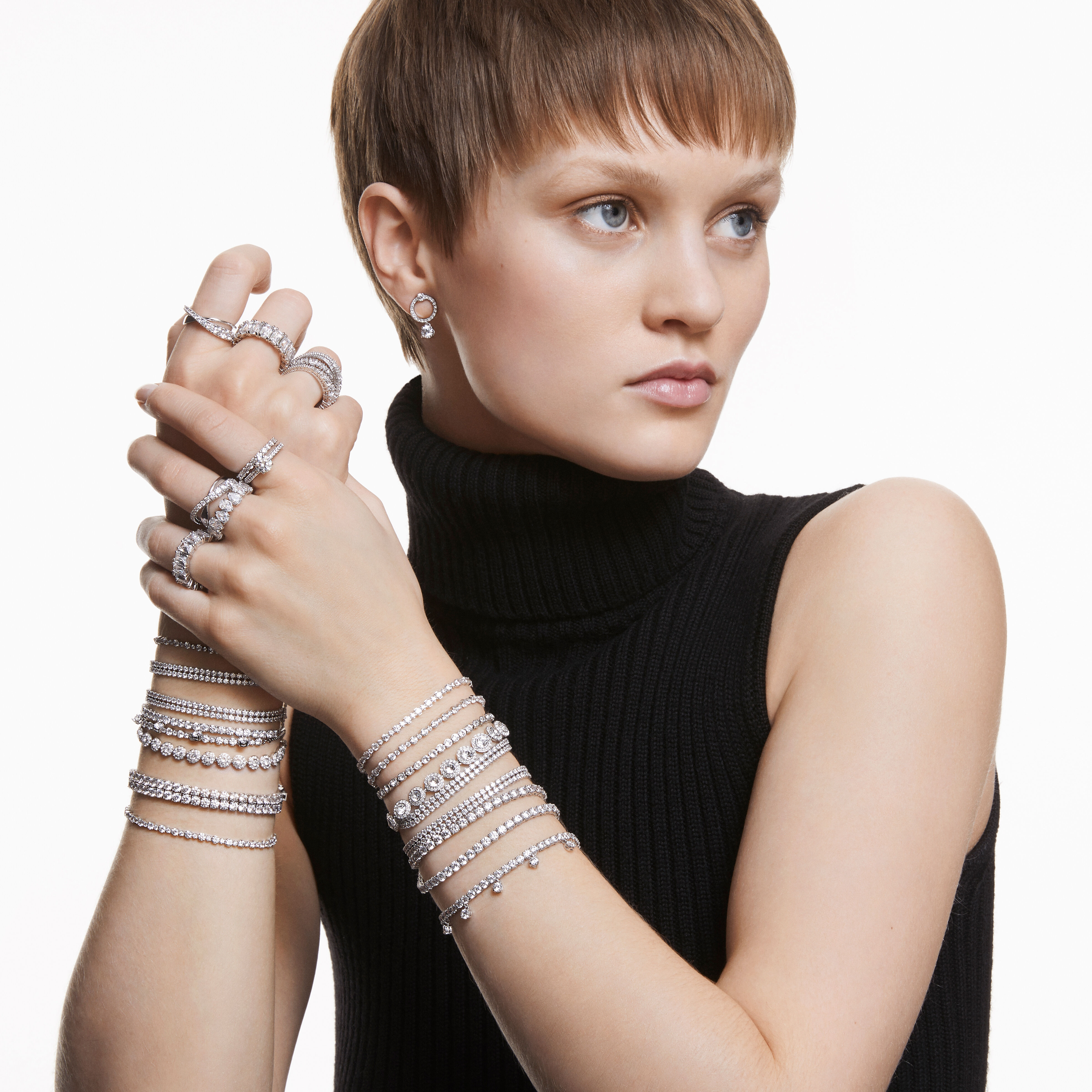 Swarovski tennis hot sale round deluxe bracelet