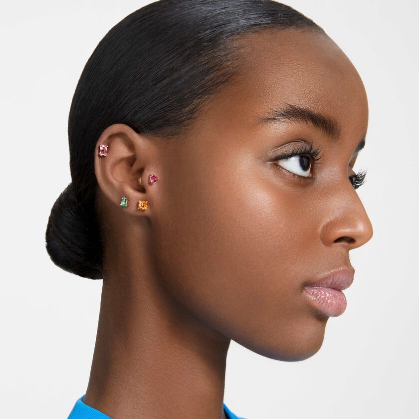 swarovski chroma stud earrings  pear cut  green  gold tone plated