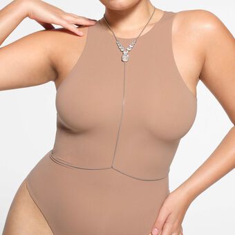 swarovski x skims body chain  mixed cuts  box chain  y shape  white  stainless steel