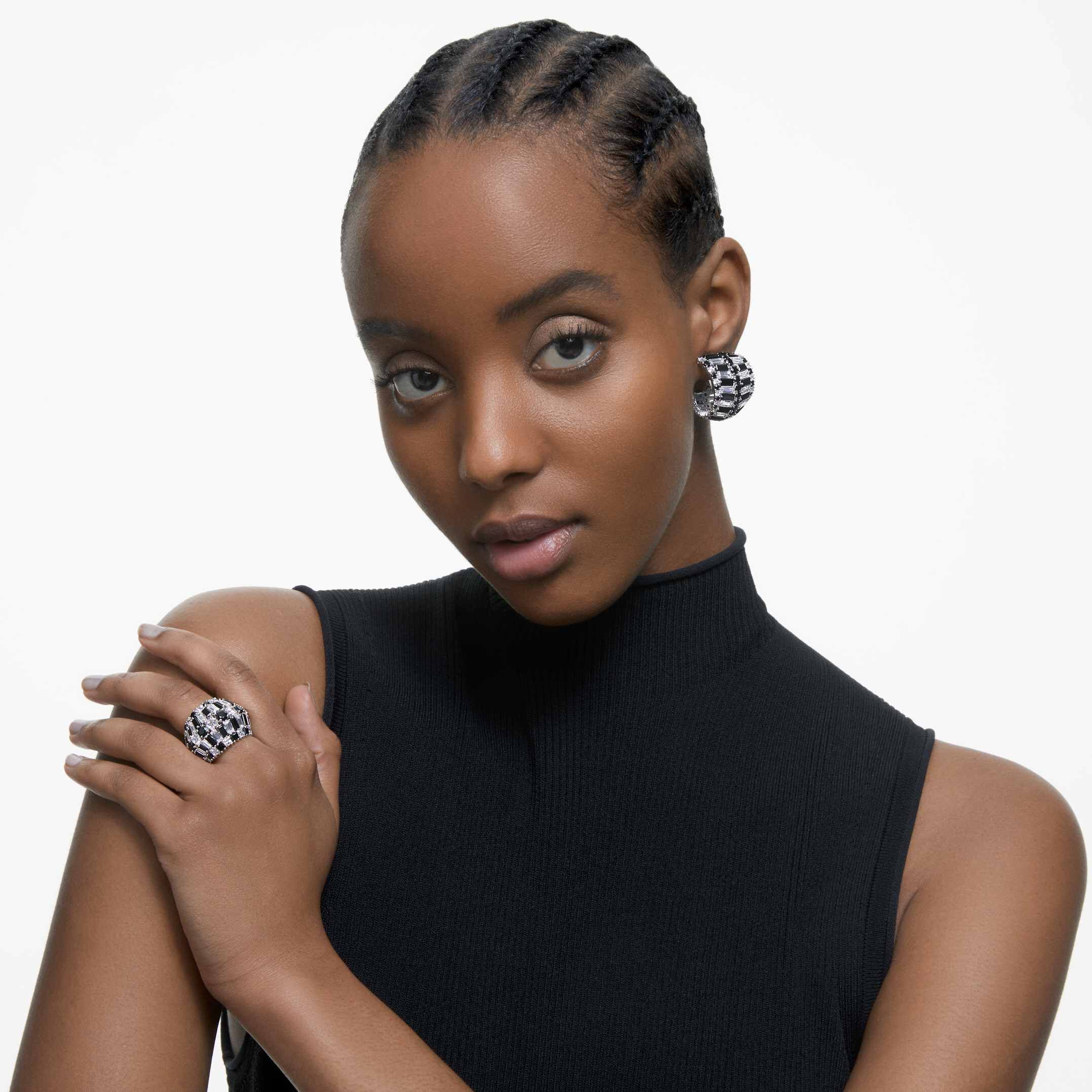 hyperbola ring  swarovski zirconia  black  rhodium plated