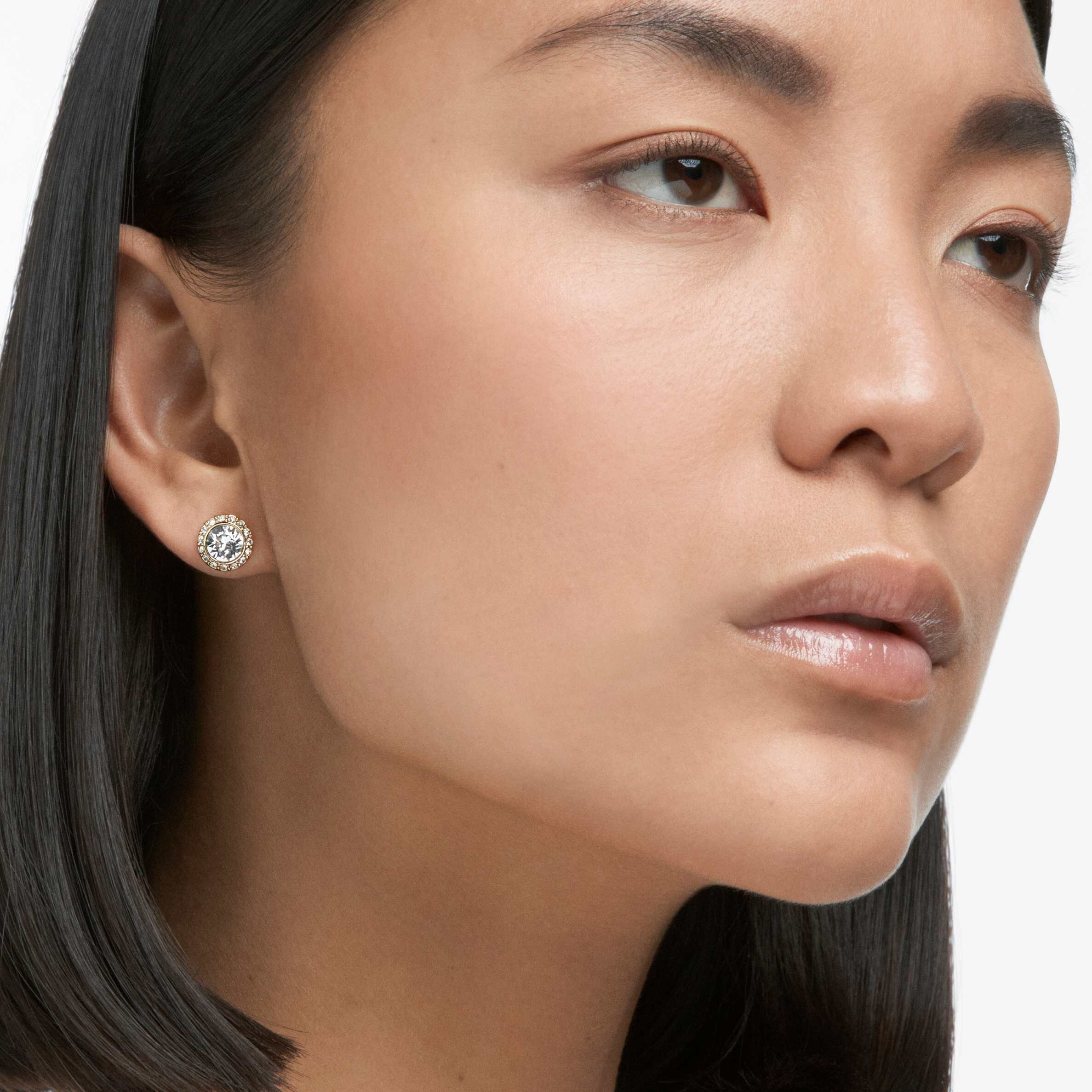Gold hotsell pierced earrings