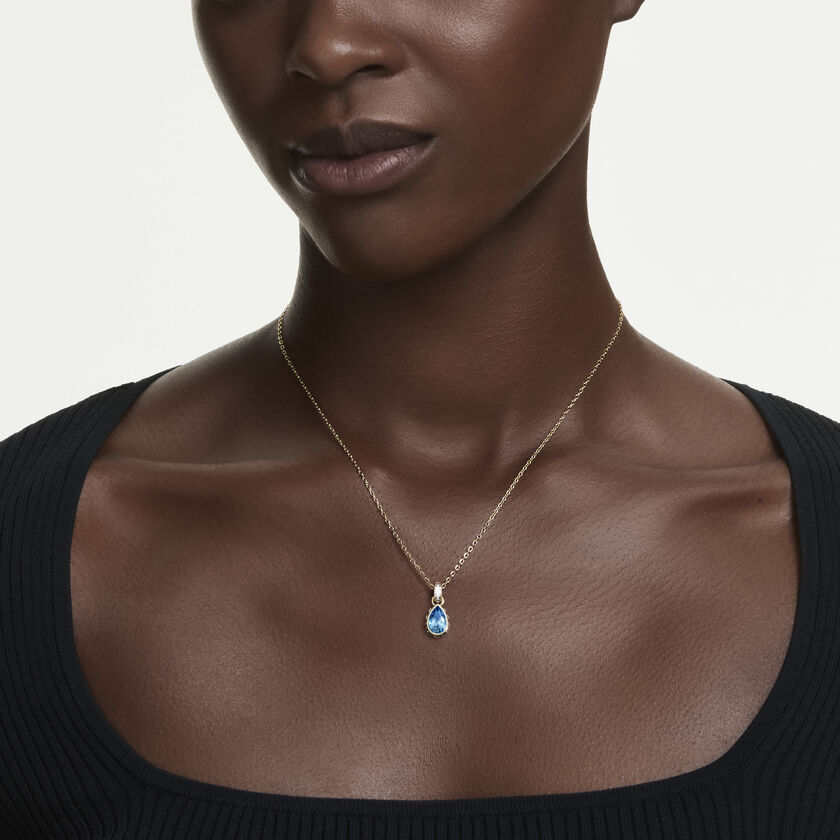 swarovski chroma pendant  pear cut  blue  18k gold finish