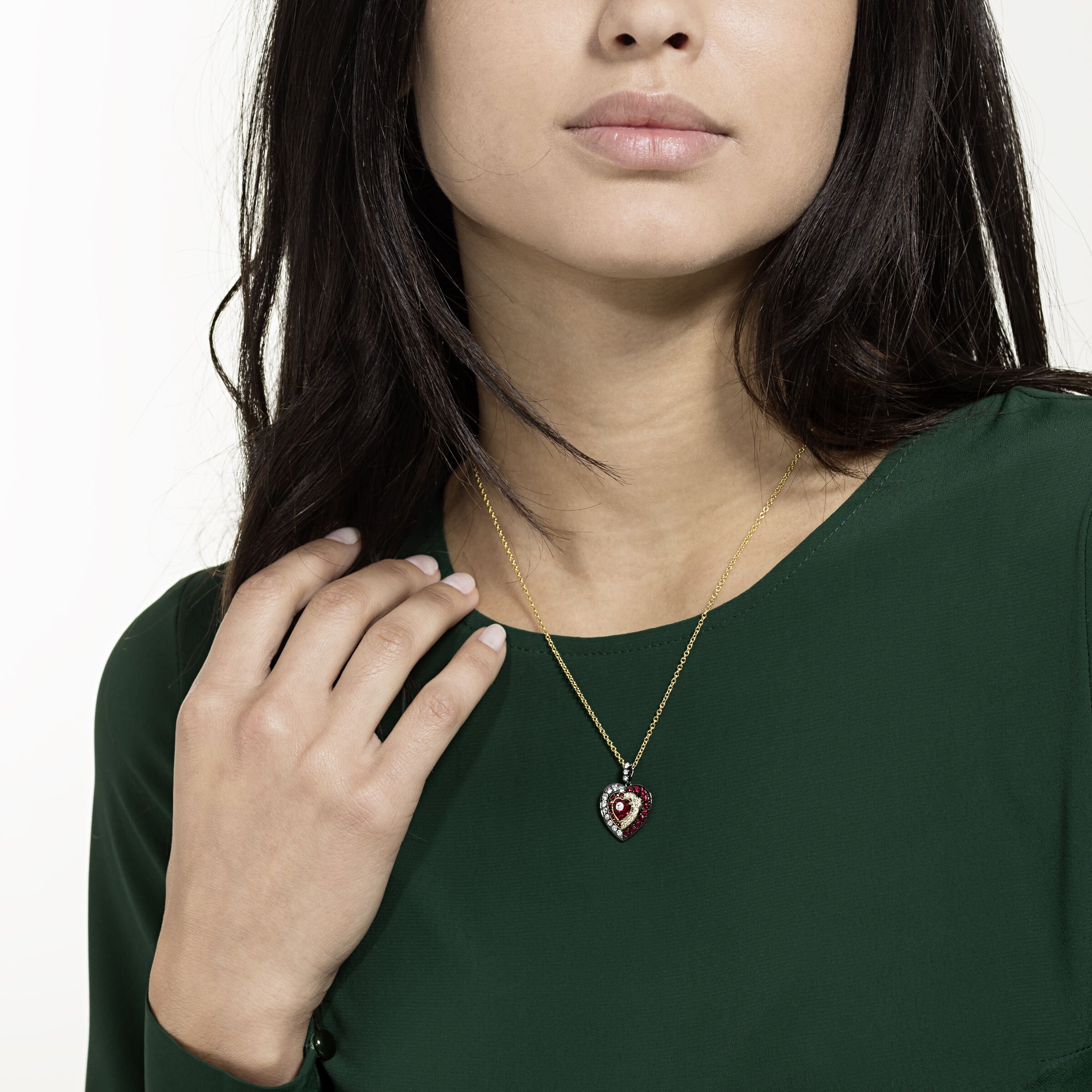 Black Baroque Pendant Red Gold tone plated