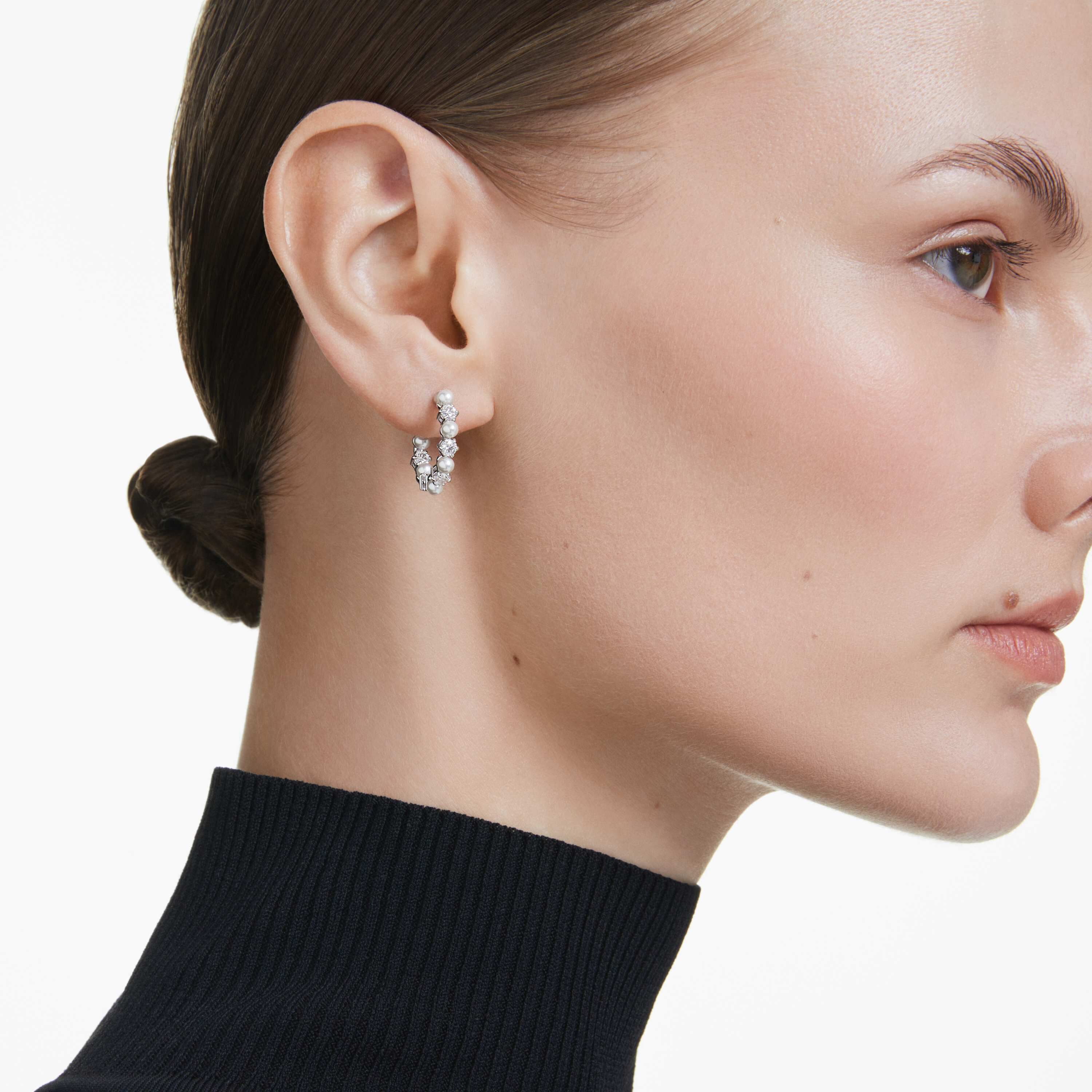 Buy Swarovski Matrix drop earrings, Crystal pearl, Round cut Buy Swarovski Matrix drop earrings, Crystal pearl, Round cut