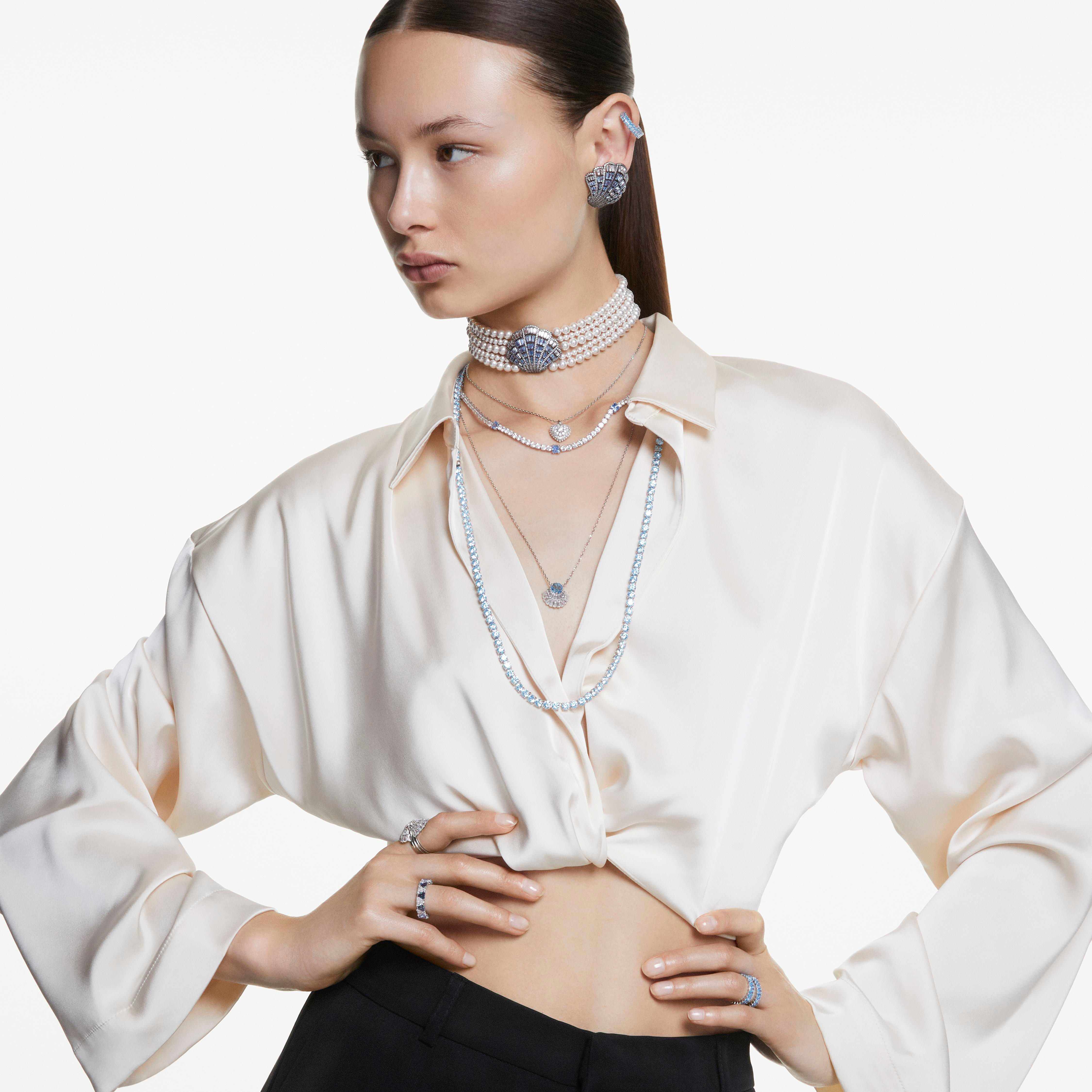 swarovski idyllia pendant  heart  white  rhodium plated