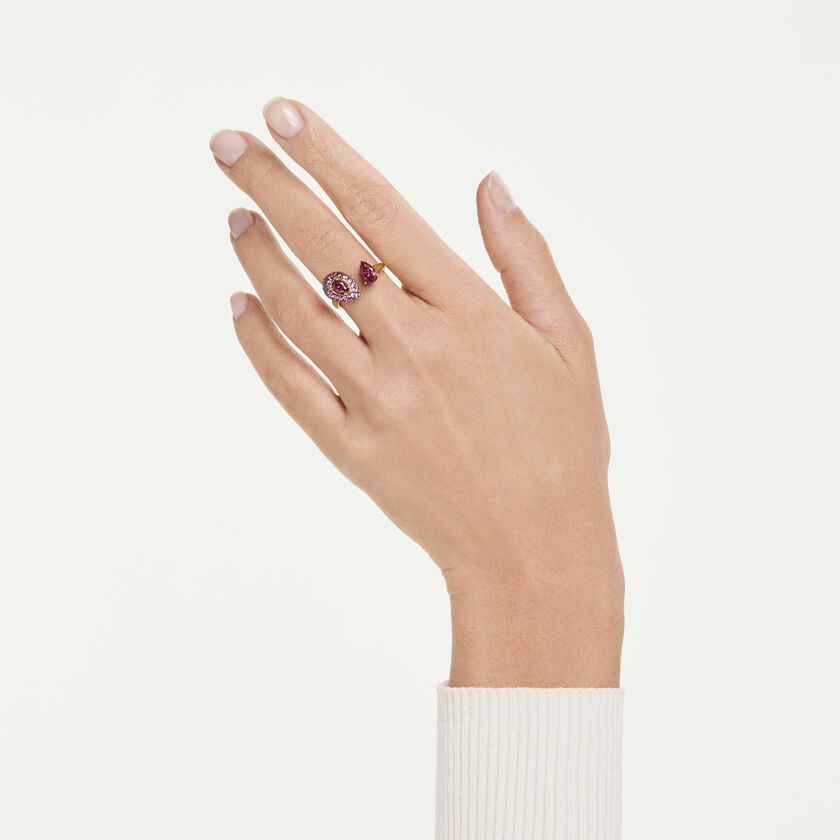 swarovski sublima cocktail ring  pear cut  red  18k gold finish