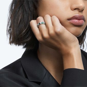 swarovski matrix cocktail ring  triangle cut  green  rhodium plated