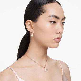 swarovski originally set  crystal pearl  white  18k rose gold finish