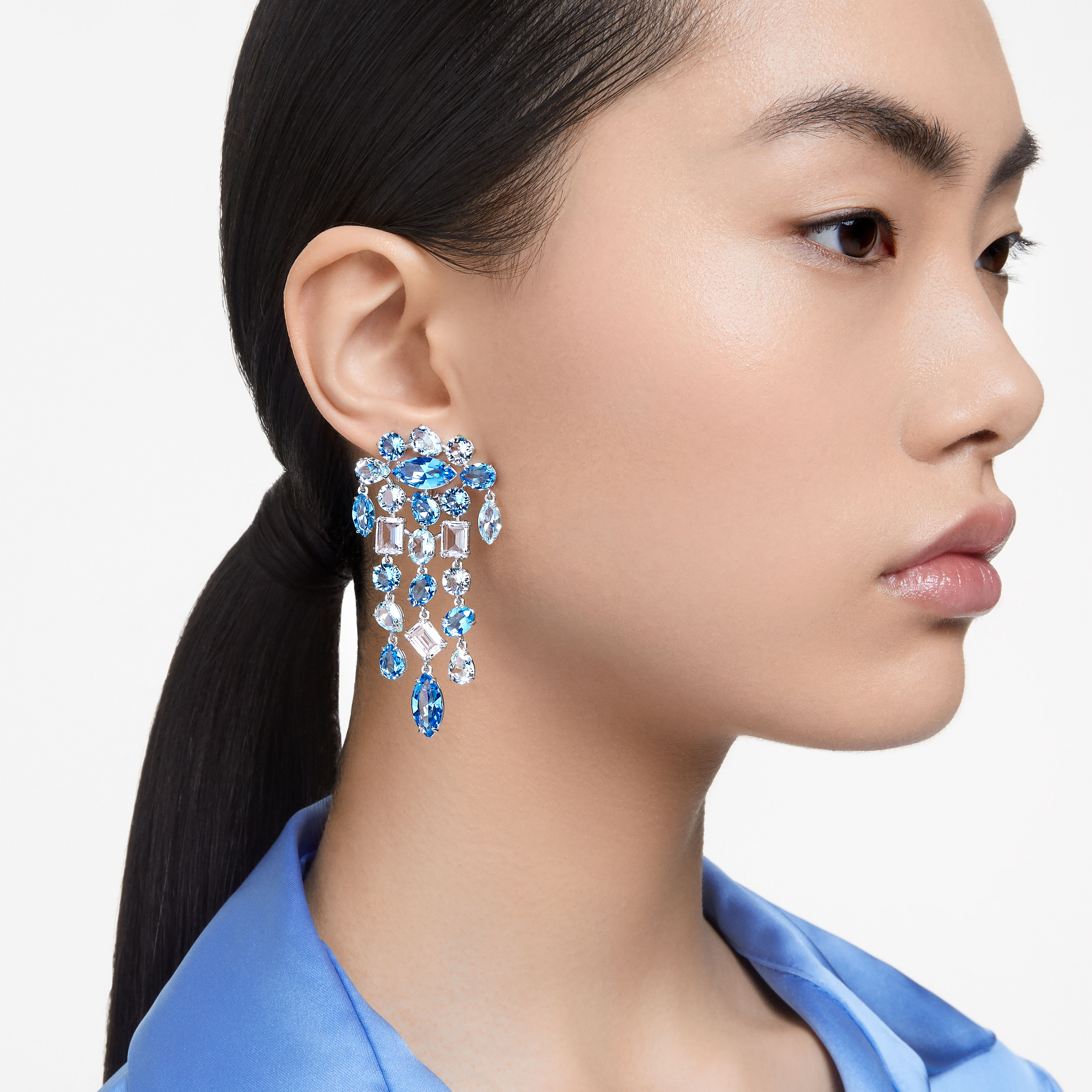 Buy Swarovski Gema clip earrings Mixed cuts Chandelier Extra
