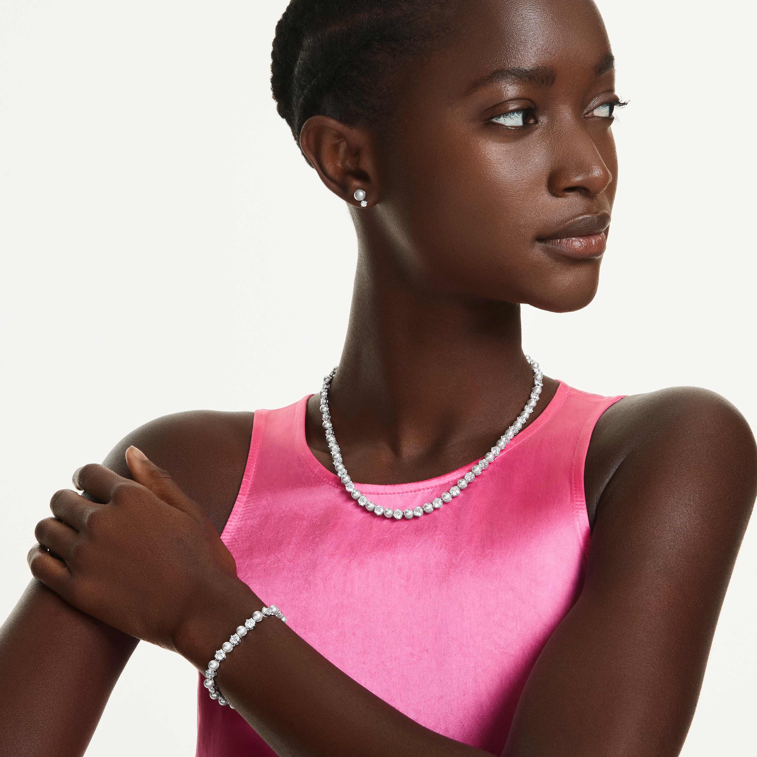 swarovski matrix set  crystal pearl  round cut  white  rhodium plated