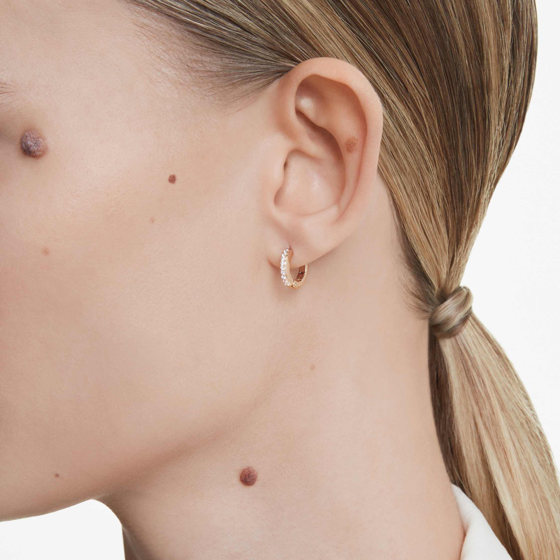 swarovski matrix hoop earrings  round cut  white  rose gold tone plated