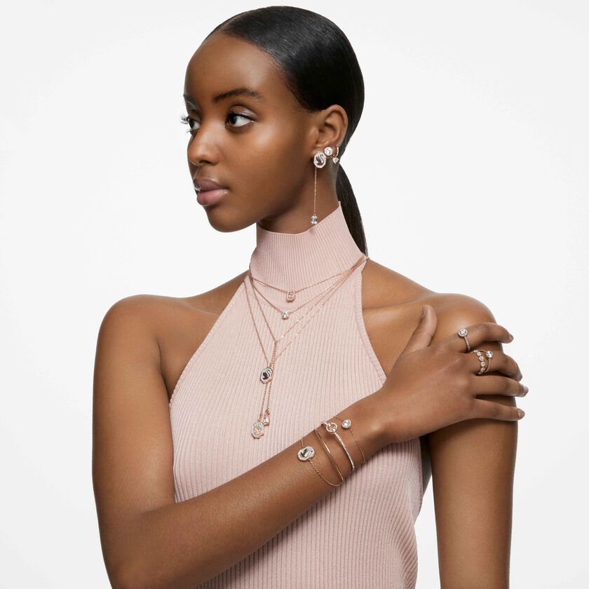 swarovski una angelic ring  round cut  white  18k rose gold finish