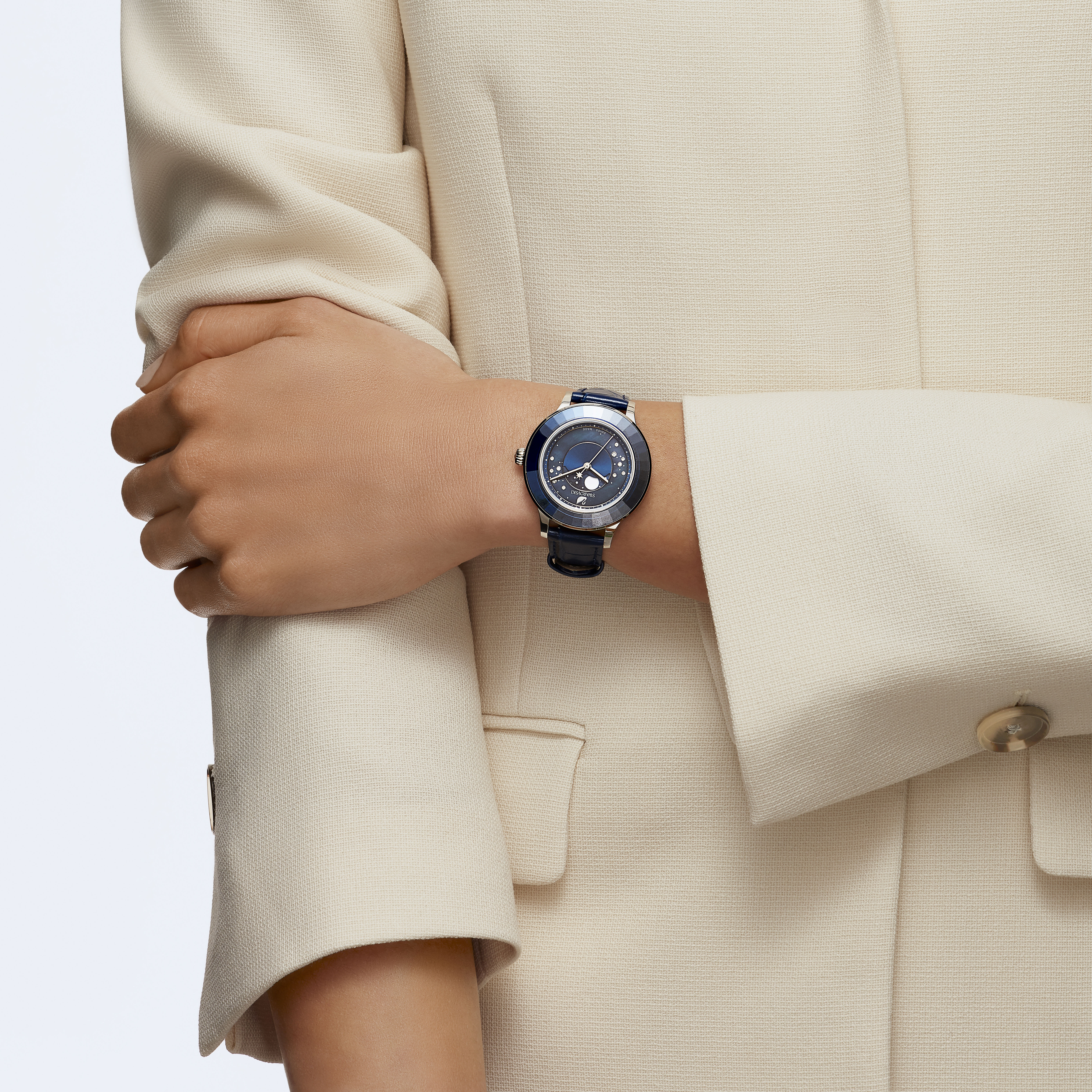 Swarovski octea lux 2025 moon watch