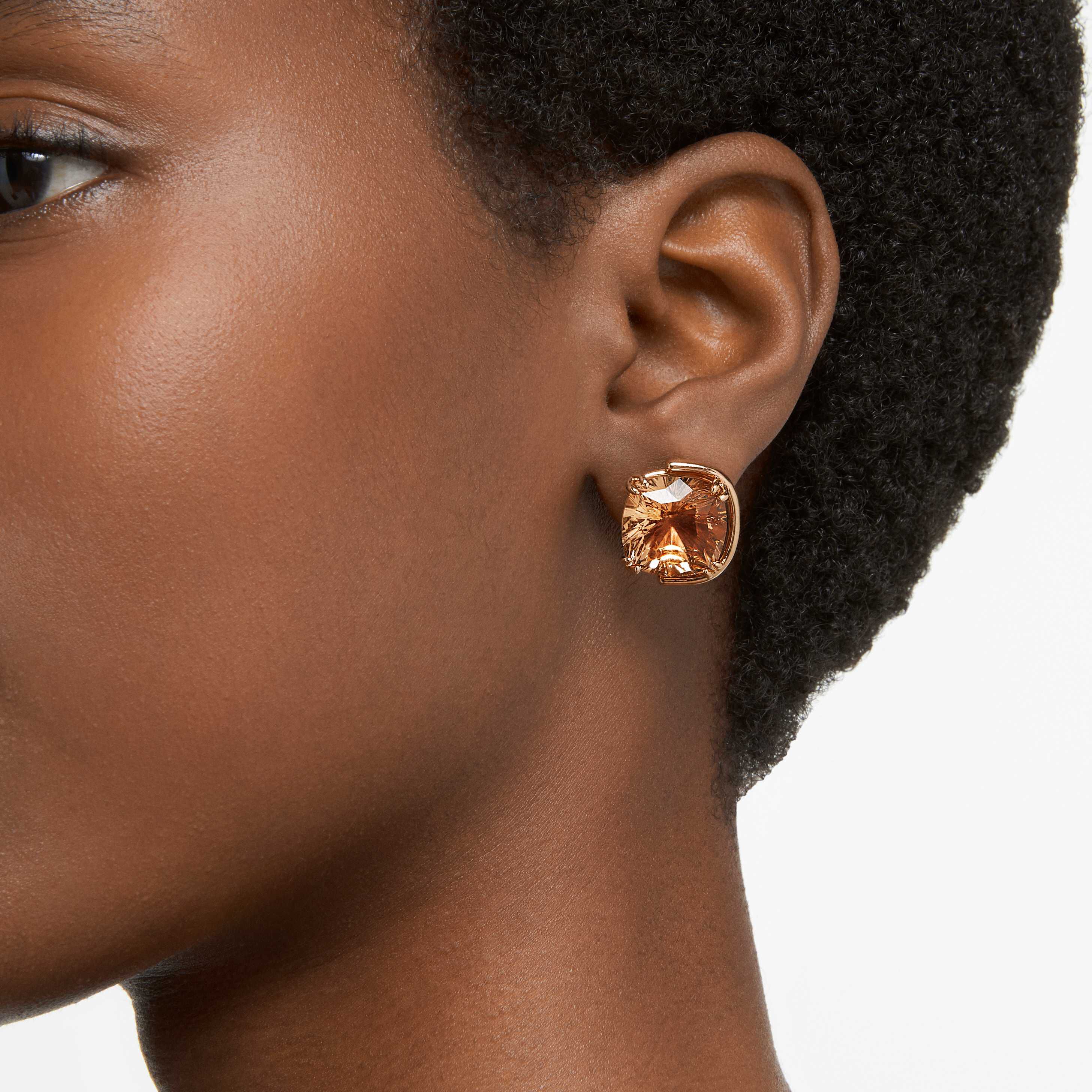 Gold stud earrings outlet swarovski